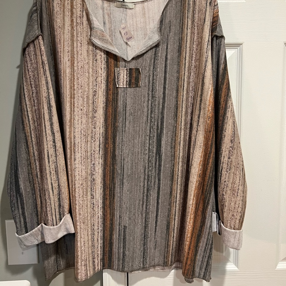 Cute Jodifl light spring blouse; grey hue and cute!